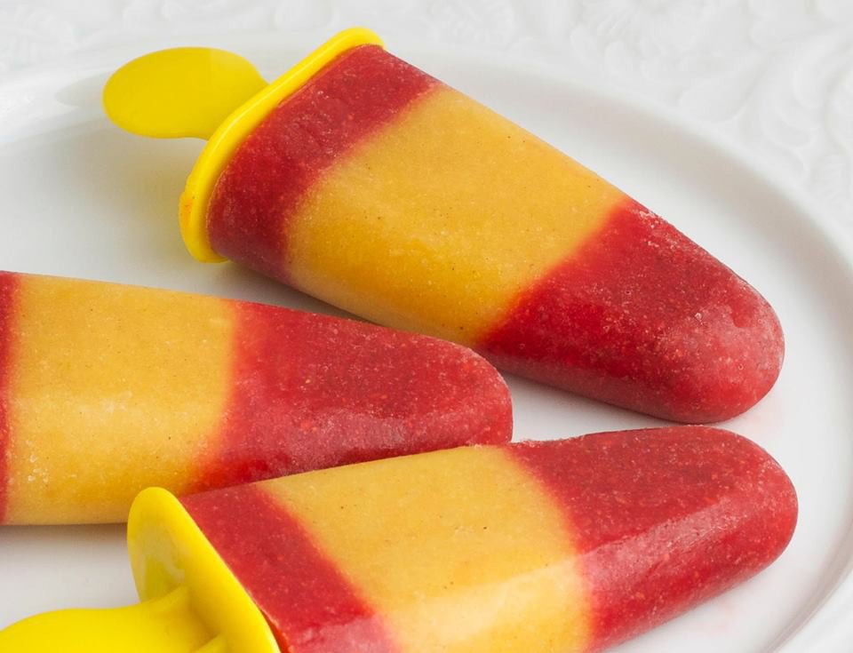 Stieleis mit Erdbeere Chia und Mango Chai