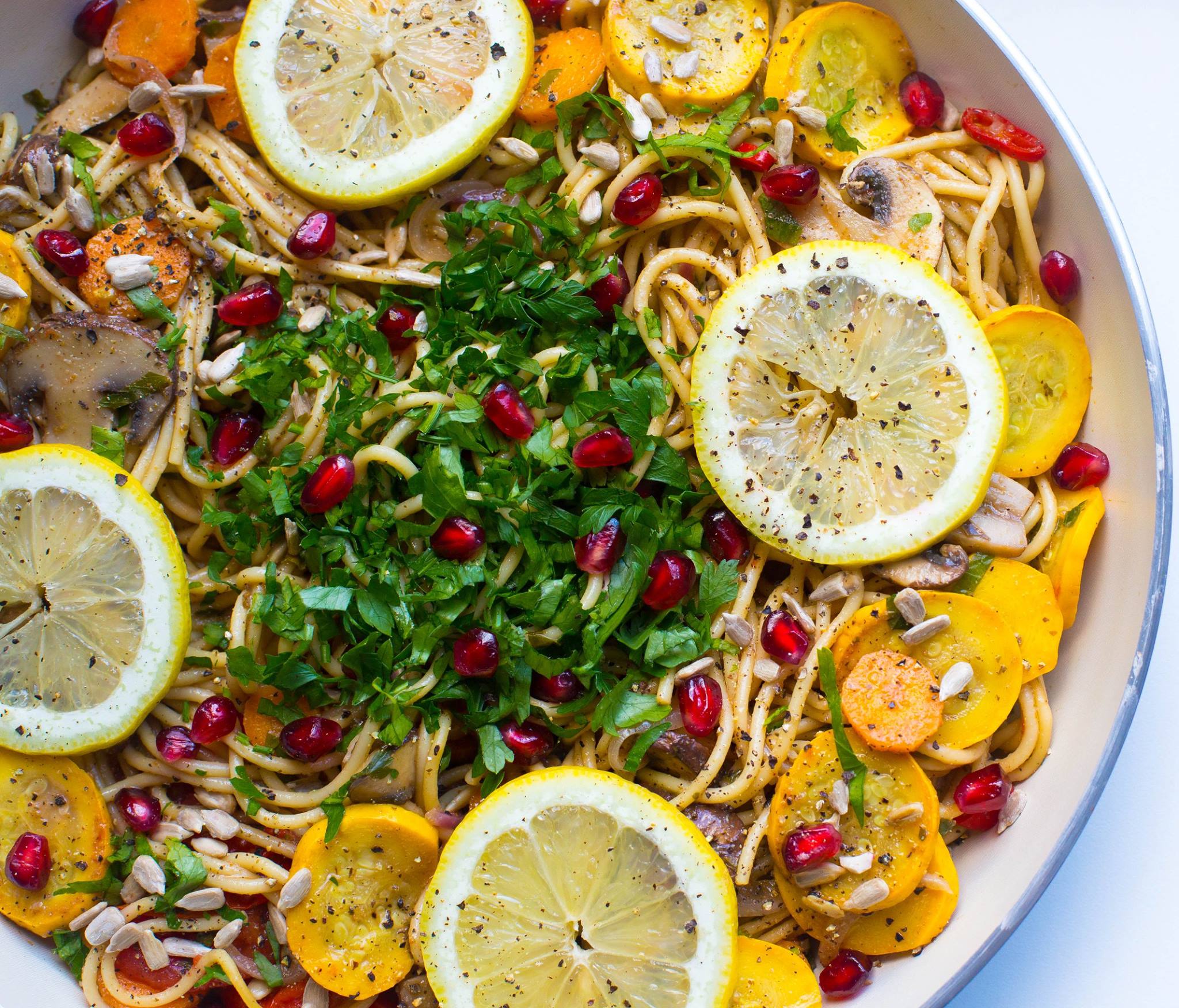One Pot Pasta Asia Style - schnelle Nudeln aus einem Topf