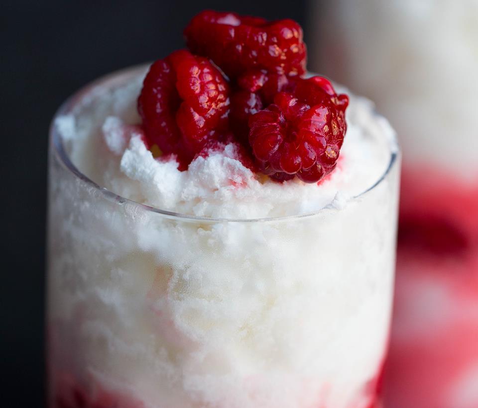 Kokos Limetten Eis mit Himbeeren 3