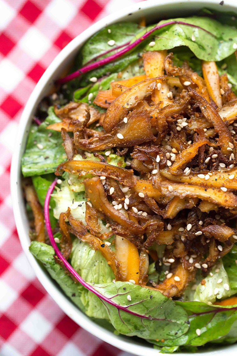 Gemischter Salat mit gebratenen Austernpilzen - vegan & lecker