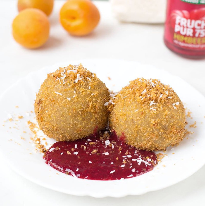Vegane Marillenknödel aus Kartoffelteig