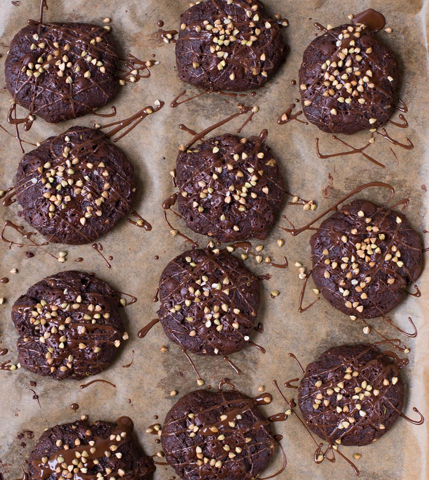 Weiche Avocado Schoko Cookies